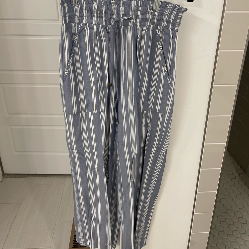 Abrecrombie size XS wide casual pants